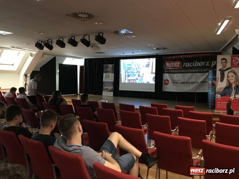 Zdjęcie w galerii na portalu naszraciborz.pl: Na zamku trwa II Raciborski Festiwal Gamingowy [relacja live]  wiadomości z regionu