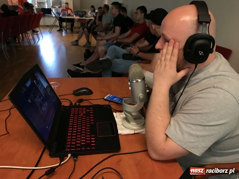 Zdjęcie w galerii na portalu naszraciborz.pl: Na zamku trwa II Raciborski Festiwal Gamingowy [relacja live]  wiadomości z regionu