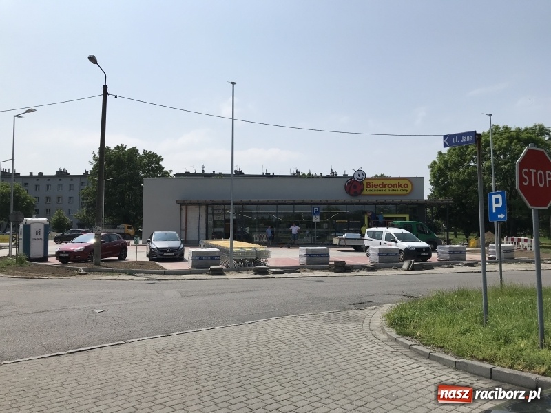 Zdjęcie w galerii na portalu naszraciborz.pl: Siła żywiołów. Minister i stu wojów zjechało do Raciborza na festiwal średniowieczny wiadomości z regionu