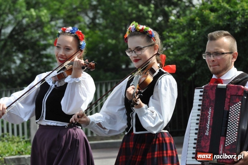 Zdjęcie w galerii na portalu naszraciborz.pl: Racibórz stał się dziś stolicą folkloru  wiadomości z regionu