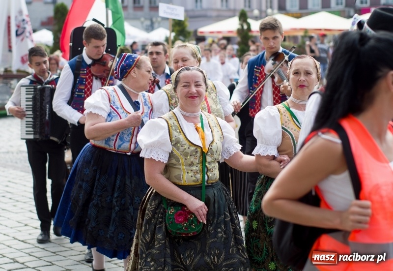 Zdjęcie w galerii na portalu naszraciborz.pl: Racibórz stał się dziś stolicą folkloru  wiadomości z regionu