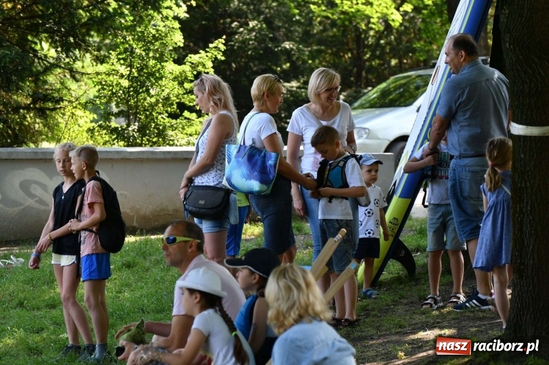 Zdjęcie w galerii na portalu naszraciborz.pl: Zmagania wodniackie na stawie gondolowym  wiadomości z regionu