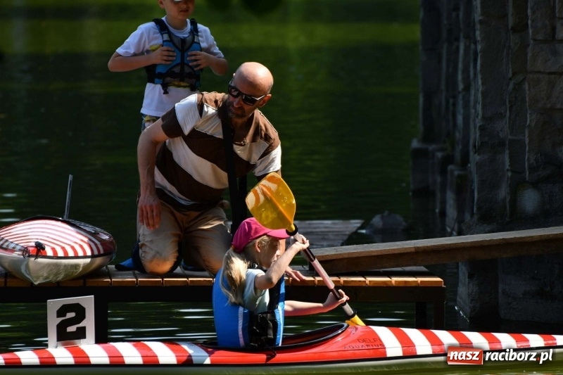 Zdjęcie w galerii na portalu naszraciborz.pl: Zmagania wodniackie na stawie gondolowym  wiadomości z regionu