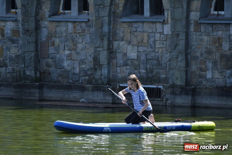 Zdjęcie w galerii na portalu naszraciborz.pl: Zmagania wodniackie na stawie gondolowym  wiadomości z regionu