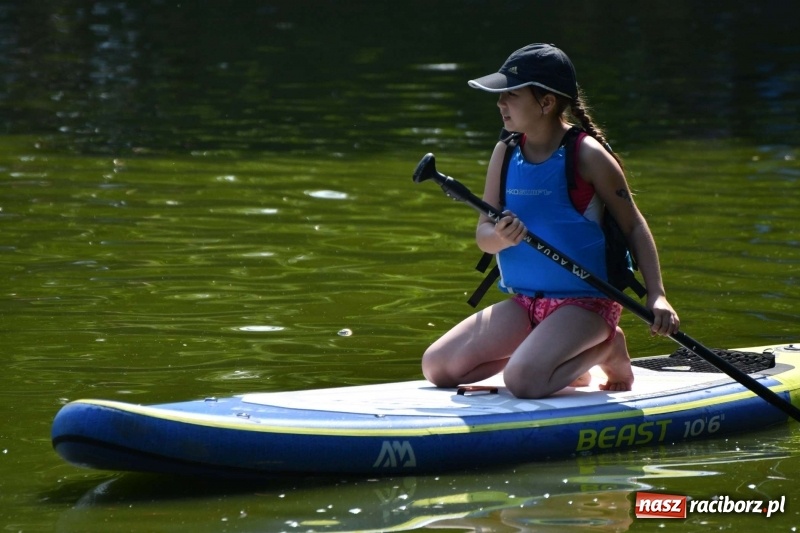 Zdjęcie w galerii na portalu naszraciborz.pl: Zmagania wodniackie na stawie gondolowym  wiadomości z regionu
