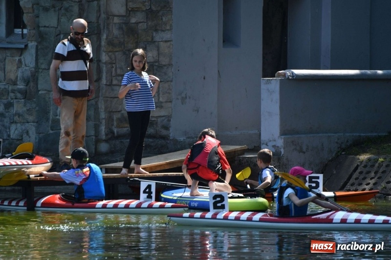 Zdjęcie w galerii na portalu naszraciborz.pl: Zmagania wodniackie na stawie gondolowym  wiadomości z regionu