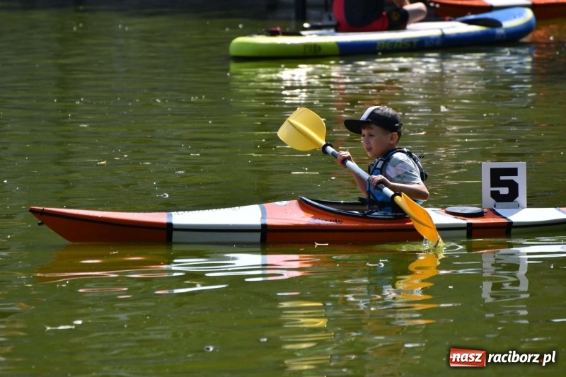 Zdjęcie w galerii na portalu naszraciborz.pl: Zmagania wodniackie na stawie gondolowym  wiadomości z regionu