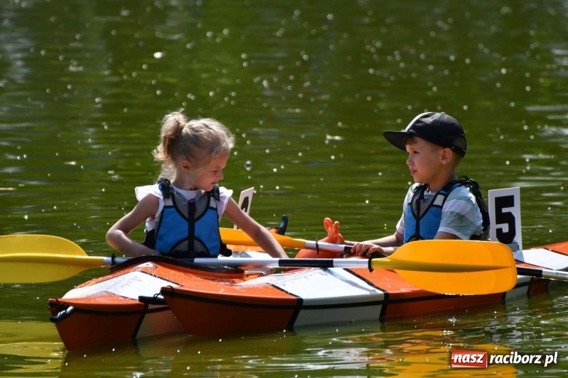 Zdjęcie w galerii na portalu naszraciborz.pl: Zmagania wodniackie na stawie gondolowym  wiadomości z regionu