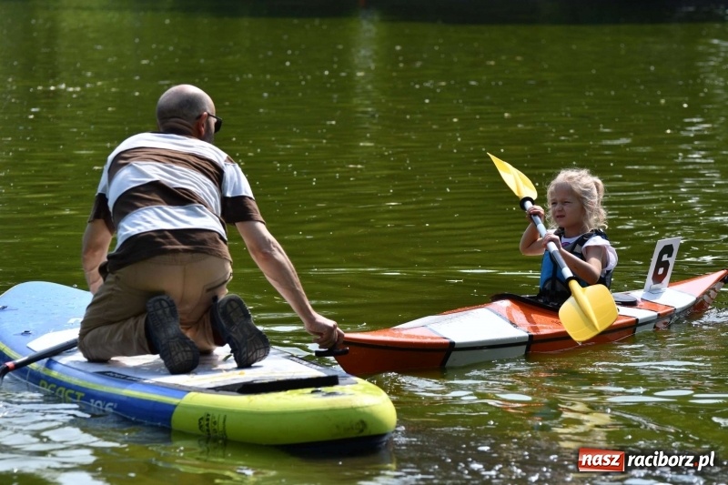 Zdjęcie w galerii na portalu naszraciborz.pl: Zmagania wodniackie na stawie gondolowym  wiadomości z regionu
