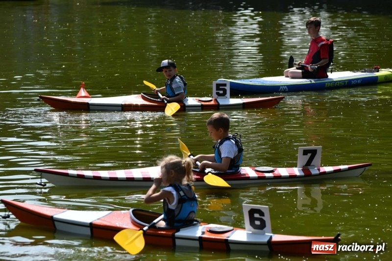 Zdjęcie w galerii na portalu naszraciborz.pl: Zmagania wodniackie na stawie gondolowym  wiadomości z regionu
