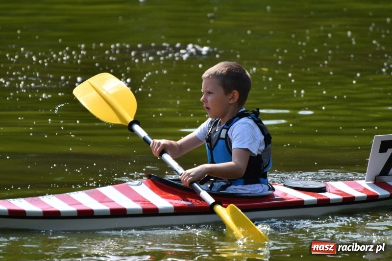 Zdjęcie w galerii na portalu naszraciborz.pl: Zmagania wodniackie na stawie gondolowym  wiadomości z regionu