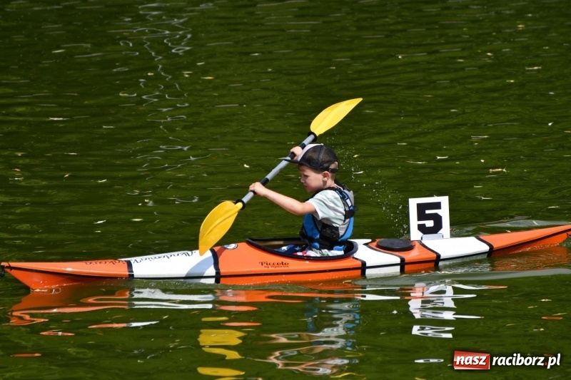 Zdjęcie w galerii na portalu naszraciborz.pl: Zmagania wodniackie na stawie gondolowym  wiadomości z regionu