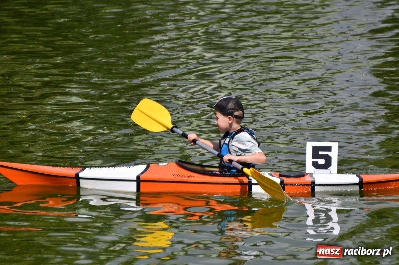 Zdjęcie w galerii na portalu naszraciborz.pl: Zmagania wodniackie na stawie gondolowym  wiadomości z regionu