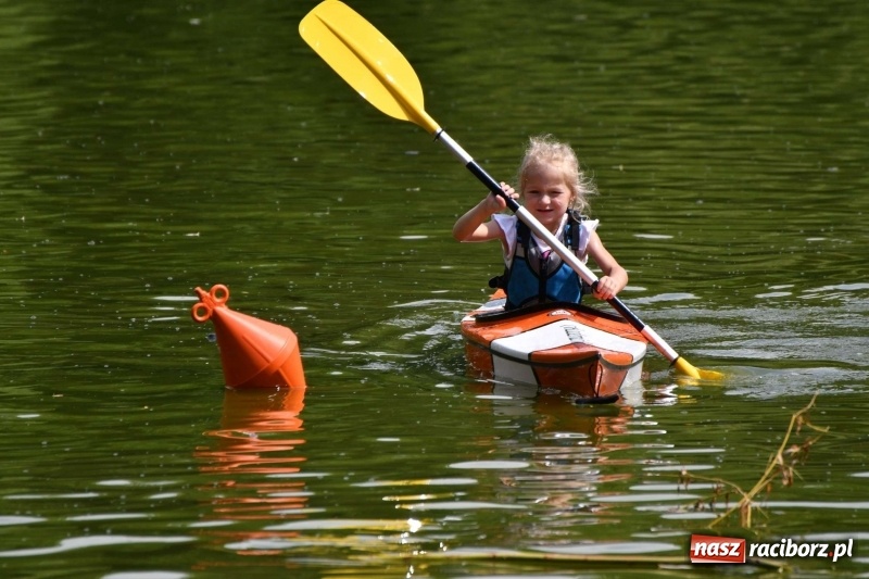 Zdjęcie w galerii na portalu naszraciborz.pl: Zmagania wodniackie na stawie gondolowym  wiadomości z regionu