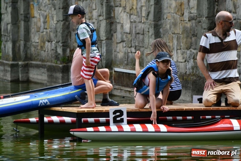Zdjęcie w galerii na portalu naszraciborz.pl: Zmagania wodniackie na stawie gondolowym  wiadomości z regionu
