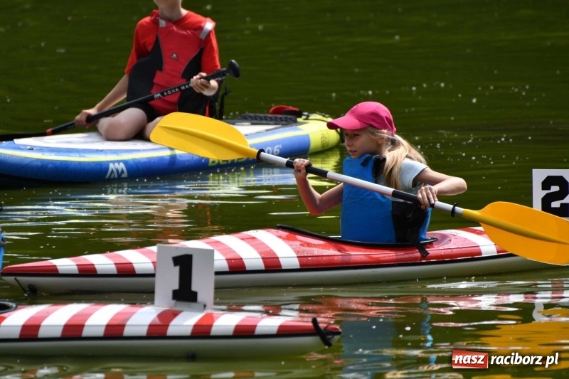 Zdjęcie w galerii na portalu naszraciborz.pl: Zmagania wodniackie na stawie gondolowym  wiadomości z regionu