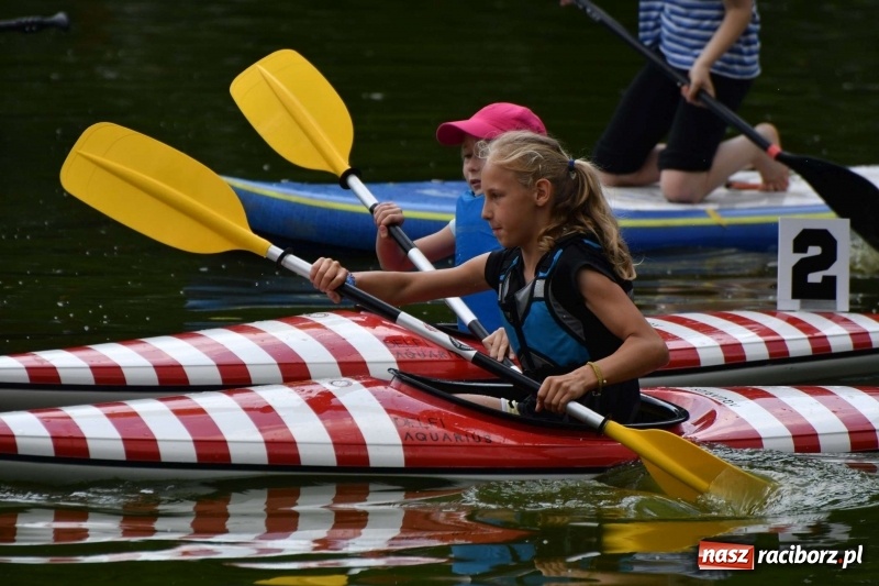 Zdjęcie w galerii na portalu naszraciborz.pl: Zmagania wodniackie na stawie gondolowym  wiadomości z regionu