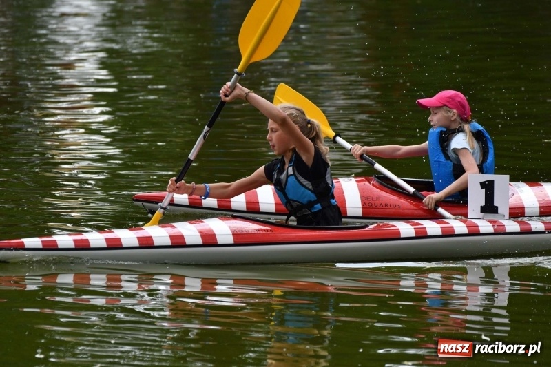 Zdjęcie w galerii na portalu naszraciborz.pl: Zmagania wodniackie na stawie gondolowym  wiadomości z regionu