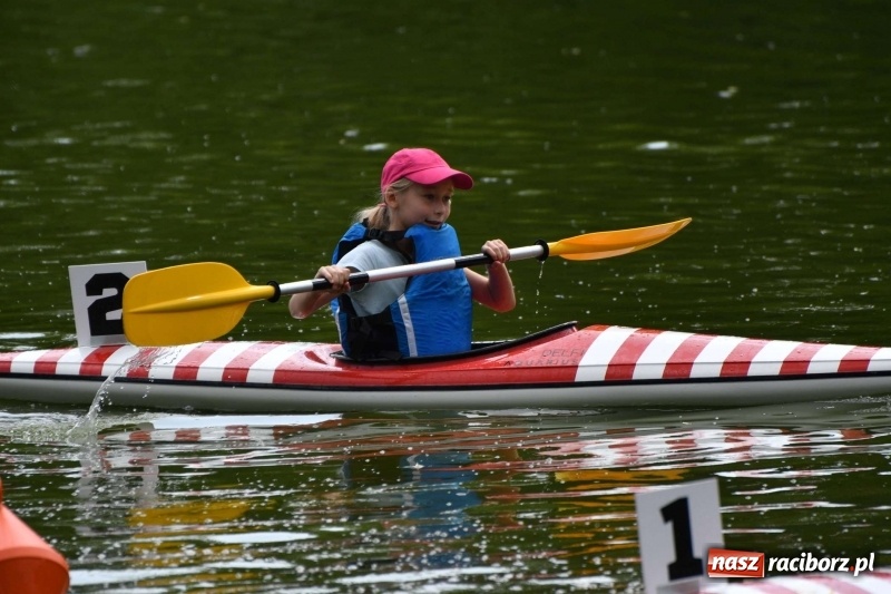 Zdjęcie w galerii na portalu naszraciborz.pl: Zmagania wodniackie na stawie gondolowym  wiadomości z regionu