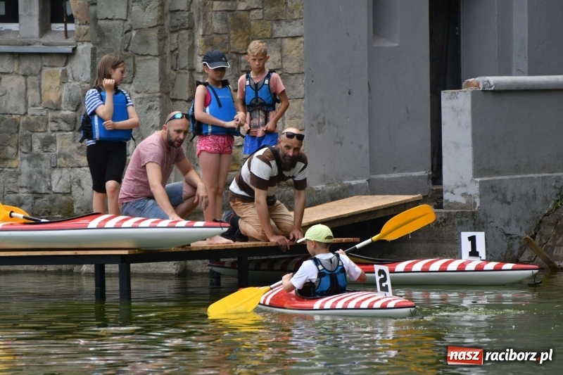 Zdjęcie w galerii na portalu naszraciborz.pl: Zmagania wodniackie na stawie gondolowym  wiadomości z regionu