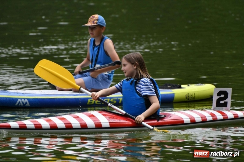 Zdjęcie w galerii na portalu naszraciborz.pl: Zmagania wodniackie na stawie gondolowym  wiadomości z regionu