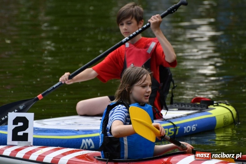 Zdjęcie w galerii na portalu naszraciborz.pl: Zmagania wodniackie na stawie gondolowym  wiadomości z regionu