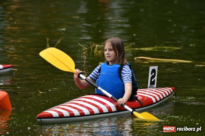 Zdjęcie w galerii na portalu naszraciborz.pl: Zmagania wodniackie na stawie gondolowym  wiadomości z regionu
