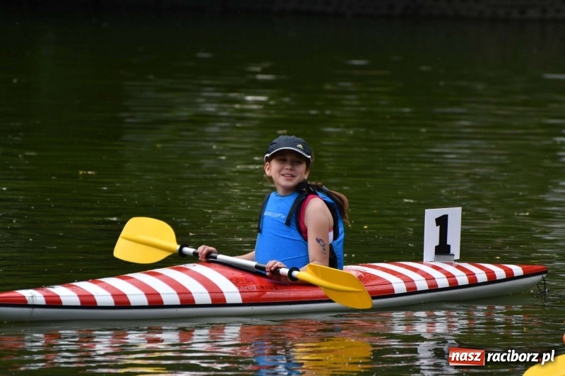 Zdjęcie w galerii na portalu naszraciborz.pl: Zmagania wodniackie na stawie gondolowym  wiadomości z regionu