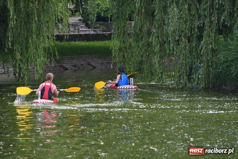 Zdjęcie w galerii na portalu naszraciborz.pl: Zmagania wodniackie na stawie gondolowym  wiadomości z regionu