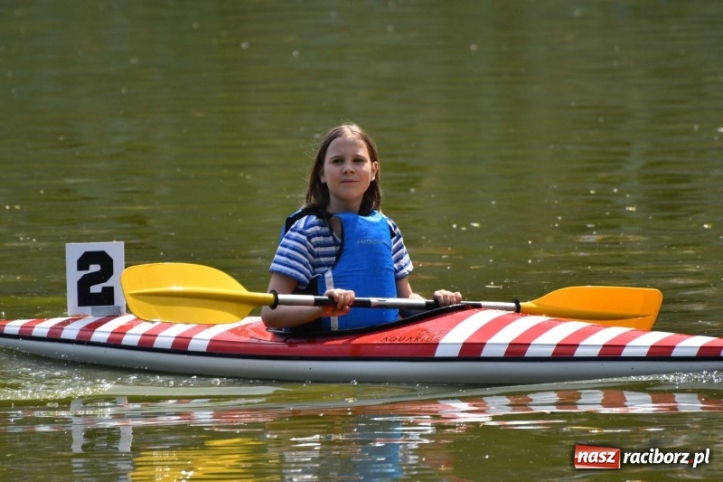 Zdjęcie w galerii na portalu naszraciborz.pl: Zmagania wodniackie na stawie gondolowym  wiadomości z regionu
