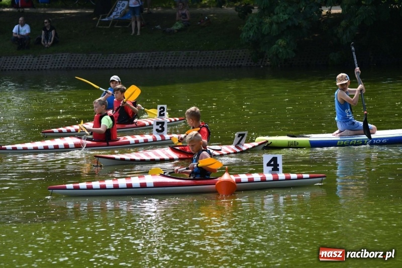 Zdjęcie w galerii na portalu naszraciborz.pl: Zmagania wodniackie na stawie gondolowym  wiadomości z regionu