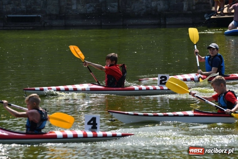 Zdjęcie w galerii na portalu naszraciborz.pl: Zmagania wodniackie na stawie gondolowym  wiadomości z regionu