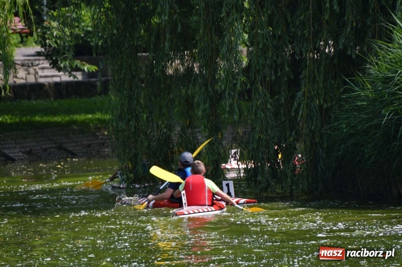 Zdjęcie w galerii na portalu naszraciborz.pl: Zmagania wodniackie na stawie gondolowym  wiadomości z regionu