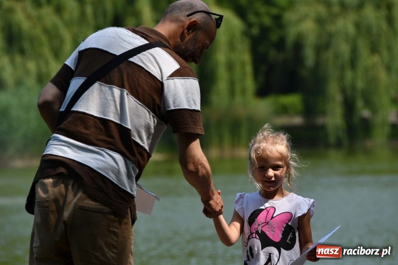 Zdjęcie w galerii na portalu naszraciborz.pl: Zmagania wodniackie na stawie gondolowym  wiadomości z regionu