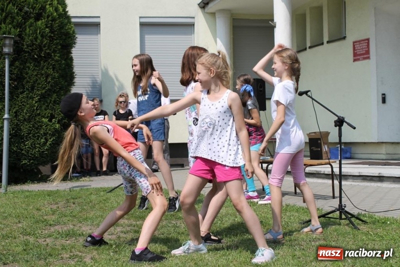 Zdjęcie w galerii na portalu naszraciborz.pl: Mieszkańcy Płoni i Obory bawili się na festynie rodzinnym  wiadomości z regionu