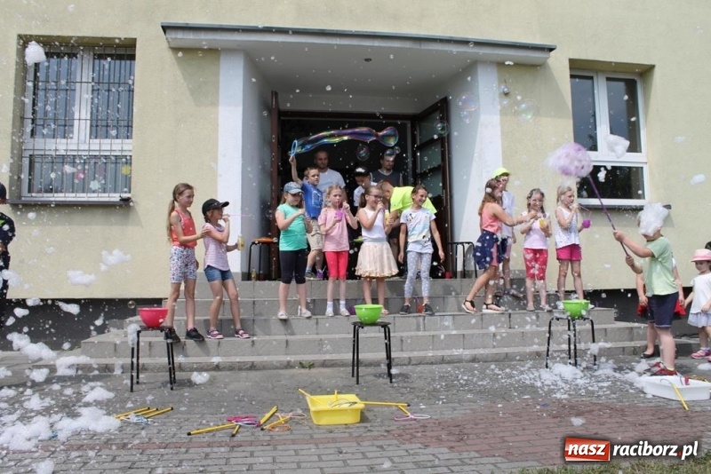 Zdjęcie w galerii na portalu naszraciborz.pl: Mieszkańcy Płoni i Obory bawili się na festynie rodzinnym  wiadomości z regionu