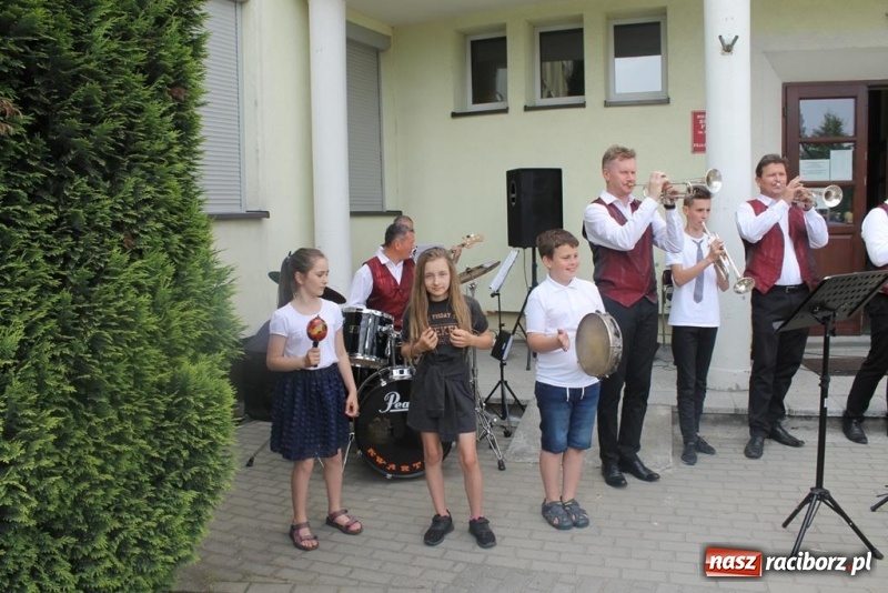 Zdjęcie w galerii na portalu naszraciborz.pl: Mieszkańcy Płoni i Obory bawili się na festynie rodzinnym  wiadomości z regionu