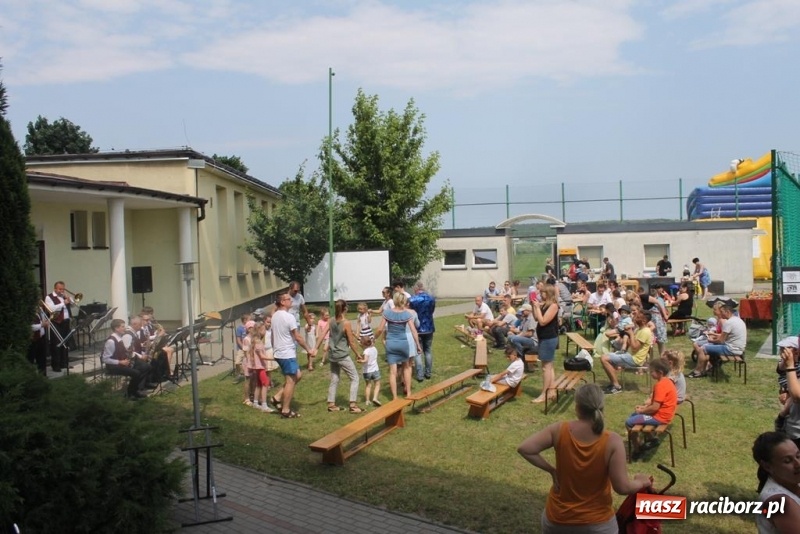 Zdjęcie w galerii na portalu naszraciborz.pl: Mieszkańcy Płoni i Obory bawili się na festynie rodzinnym  wiadomości z regionu