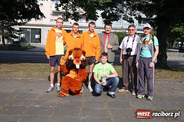 Zdjęcie w galerii na portalu naszraciborz.pl: Pobiegli z wielkim sercem wiadomości z regionu