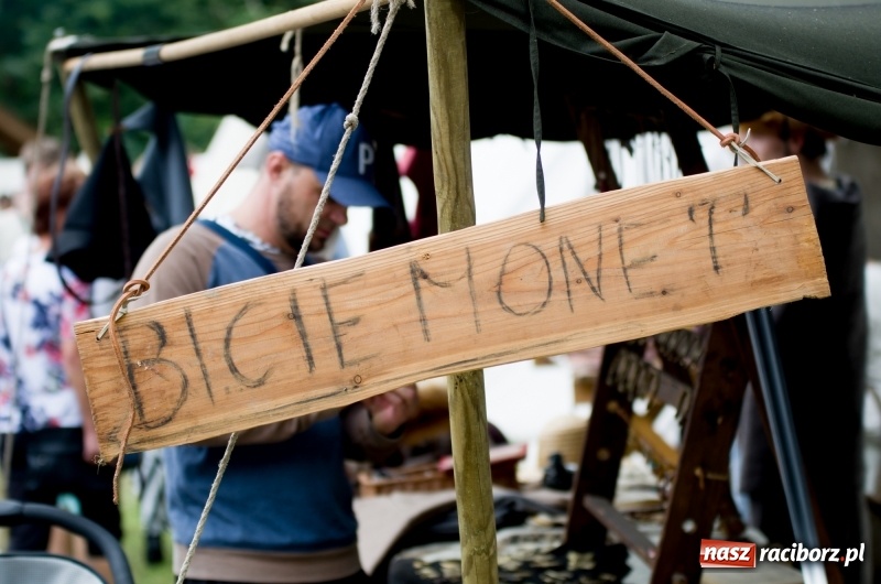 Zdjęcie w galerii na portalu naszraciborz.pl: Wielka bitwa wojów na polach przez Oborą [FOTO i WIDEO] wiadomości z regionu