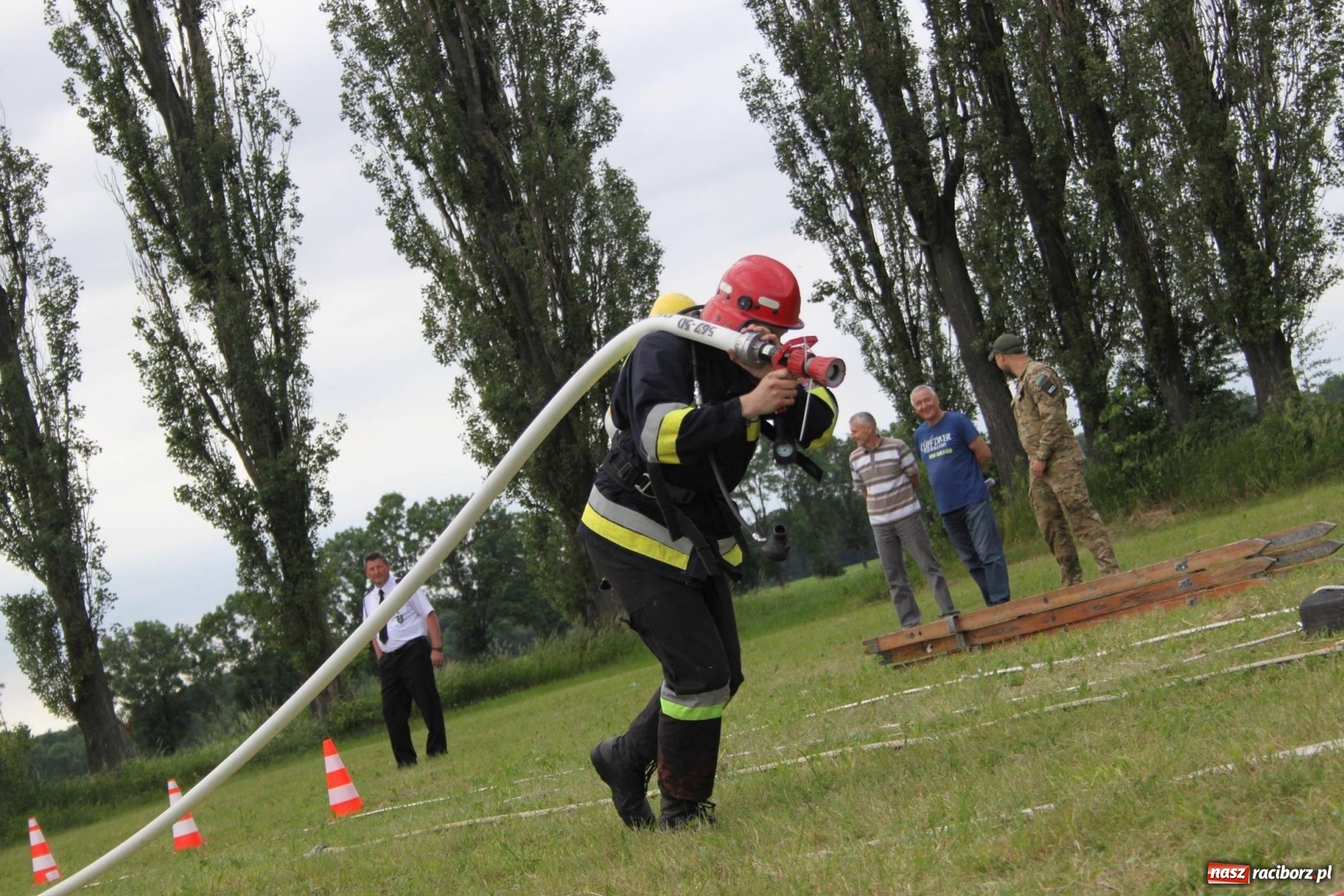 Zdjęcie w galerii na portalu naszraciborz.pl: Niezłomny strażak - rywalizacja w Wojnowicach [FOTO i WIDEO] wiadomości z regionu