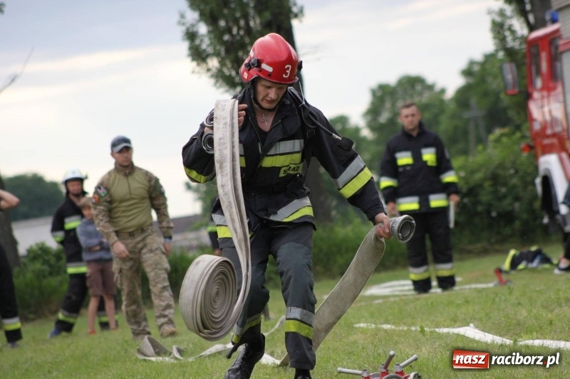 Zdjęcie w galerii na portalu naszraciborz.pl: Niezłomny strażak - rywalizacja w Wojnowicach [FOTO i WIDEO] wiadomości z regionu