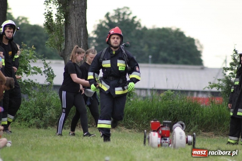 Zdjęcie w galerii na portalu naszraciborz.pl: Niezłomny strażak - rywalizacja w Wojnowicach [FOTO i WIDEO] wiadomości z regionu