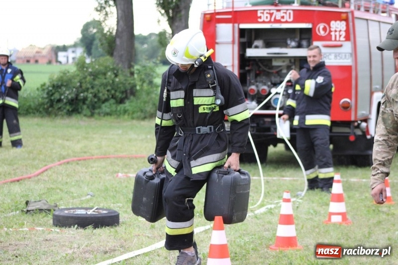 Zdjęcie w galerii na portalu naszraciborz.pl: Niezłomny strażak - rywalizacja w Wojnowicach [FOTO i WIDEO] wiadomości z regionu
