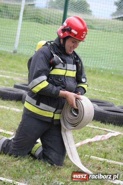 Zdjęcie w galerii na portalu naszraciborz.pl: Niezłomny strażak - rywalizacja w Wojnowicach [FOTO i WIDEO] wiadomości z regionu