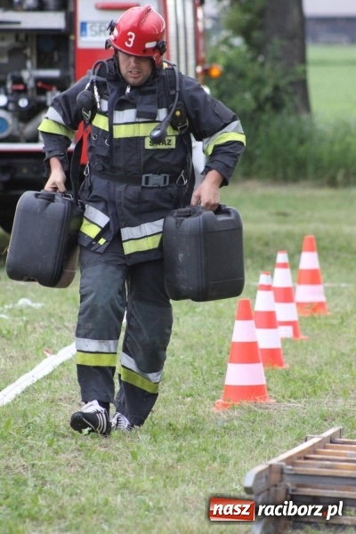 Zdjęcie w galerii na portalu naszraciborz.pl: Niezłomny strażak - rywalizacja w Wojnowicach [FOTO i WIDEO] wiadomości z regionu