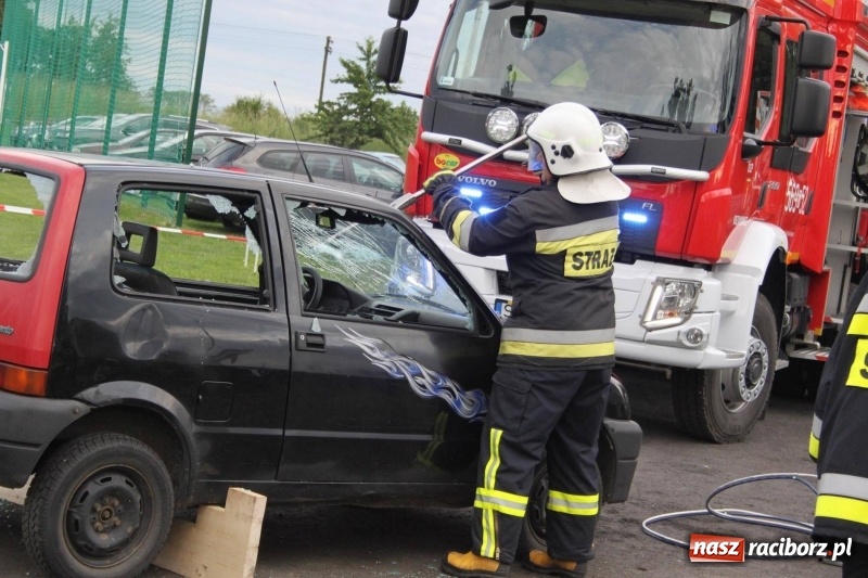 Zdjęcie w galerii na portalu naszraciborz.pl: Niezłomny strażak - rywalizacja w Wojnowicach [FOTO i WIDEO] wiadomości z regionu