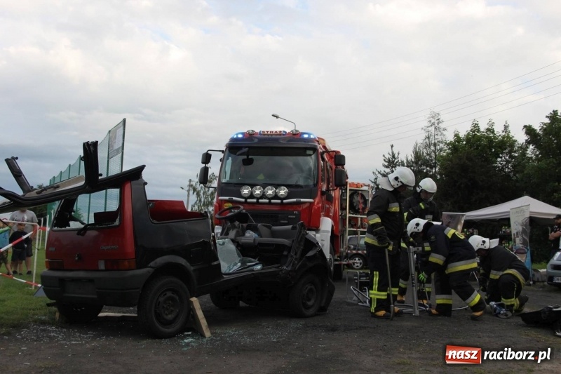 Zdjęcie w galerii na portalu naszraciborz.pl: Niezłomny strażak - rywalizacja w Wojnowicach [FOTO i WIDEO] wiadomości z regionu