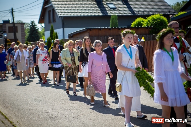 Zdjęcie w galerii na portalu naszraciborz.pl: Stara Wieś przeżywa prymicje księdza Rafała Kurka  wiadomości z regionu