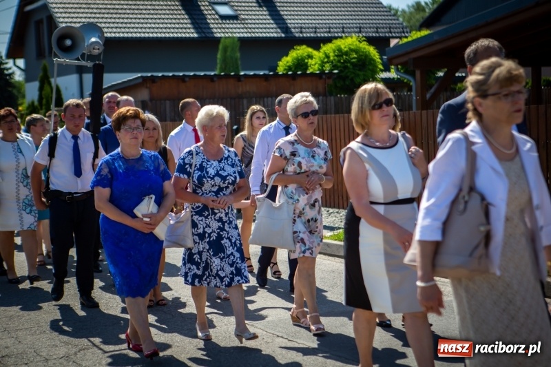 Zdjęcie w galerii na portalu naszraciborz.pl: Stara Wieś przeżywa prymicje księdza Rafała Kurka  wiadomości z regionu